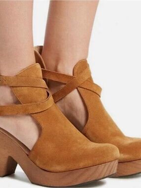 Free People Cedar Clogs in Taupe